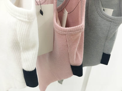 Solid color sports bra 