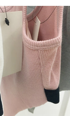 Solid color sports bra 